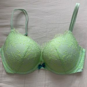 🚫SOLD🚫VS very sexy push up lime green lace bra
